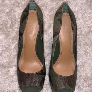 Gianni Bini Camo Heels